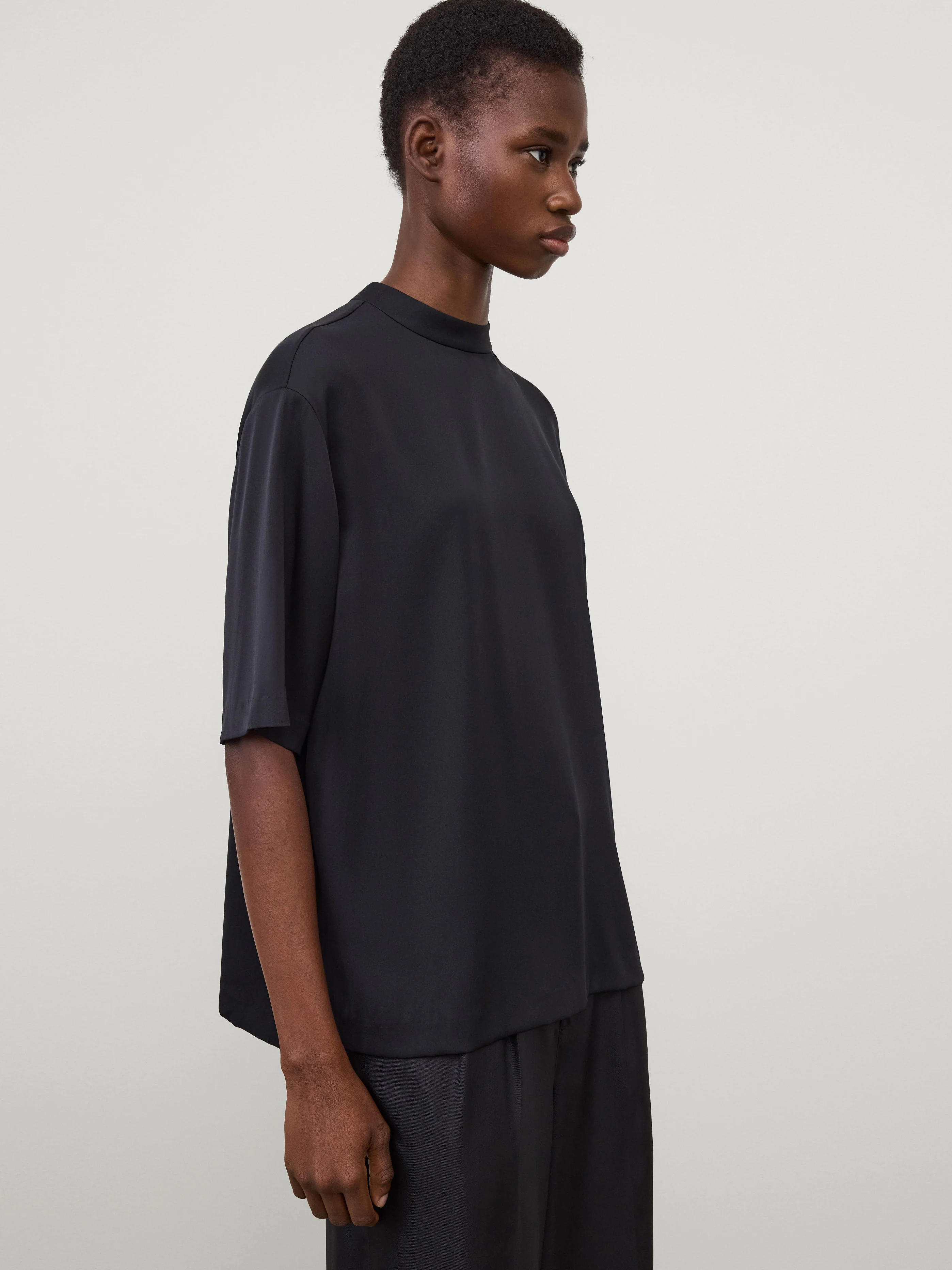 Oversized Round Neck T-Shirt - Image 4